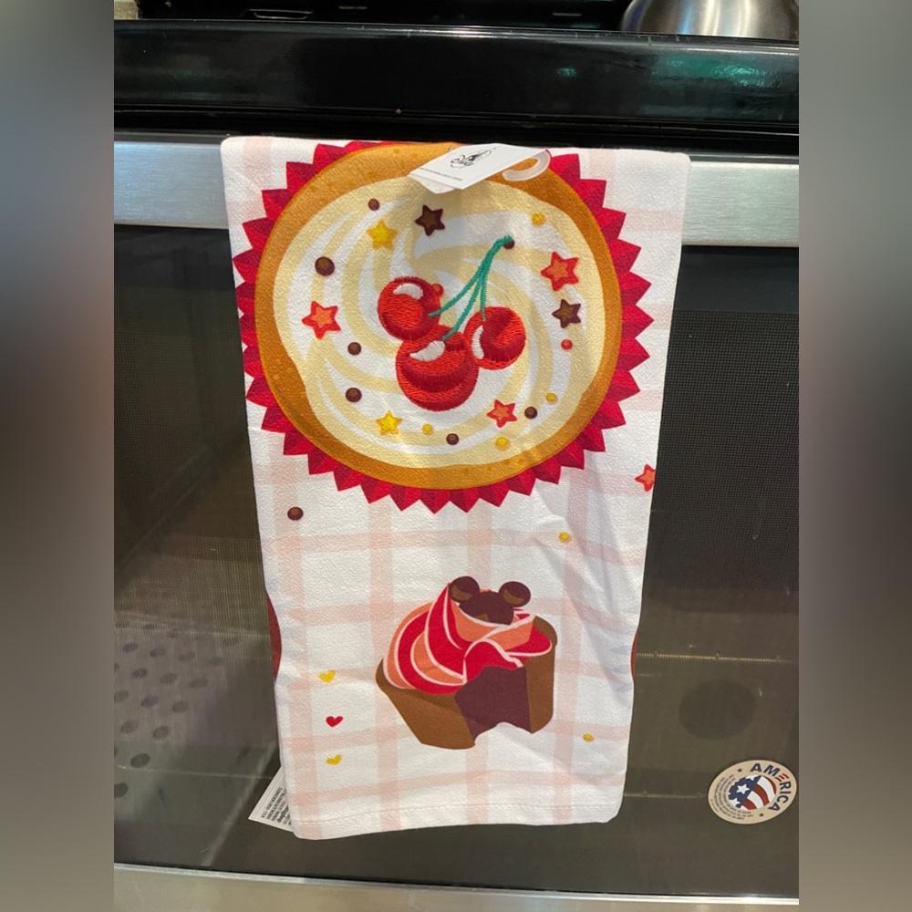 Disney Parks Mickey Mouse Baking Kitchen Embroidered Dish Towel Pie Cupcake